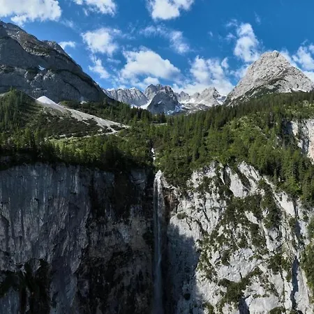 Apart-alpenglueck * ببيرفيير